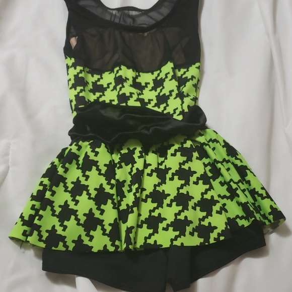 Dance costume - Picture 2 of 5